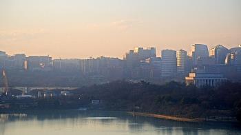 Weather camera view of Salamander Hotel DC.