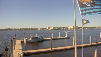 Weather camera view of Morning Star Marina.