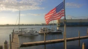 Weather camera view of Morning Star Marina.
