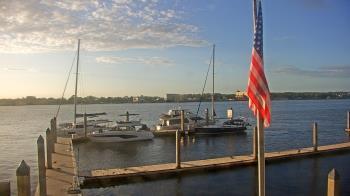 Weather camera view of Morning Star Marina.