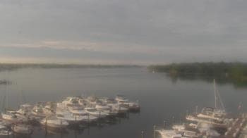 Weather camera view of Emerald Coast Marine.