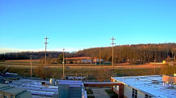 Weather camera view of New Bloomfield ES.