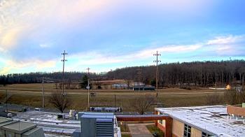 Weather camera view of New Bloomfield ES.