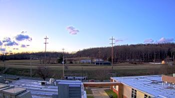 Weather camera view of New Bloomfield ES.