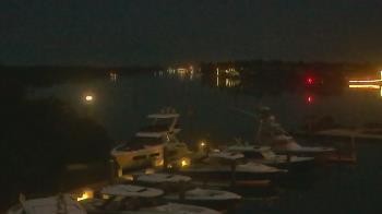 Weather camera view of Hamilton Harbor Yacht Club.