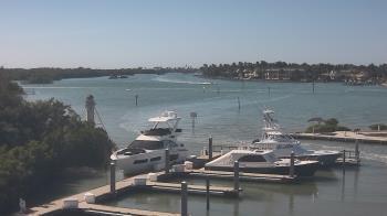 Weather camera view of Hamilton Harbor Yacht Club.