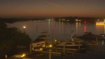 Weather camera view of Hamilton Harbor Yacht Club.