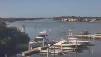 Weather camera view of Hamilton Harbor Yacht Club.