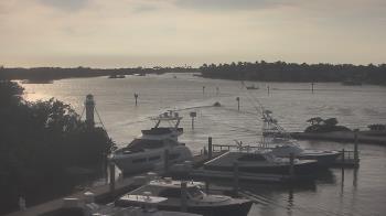 Weather camera view of Hamilton Harbor Yacht Club.