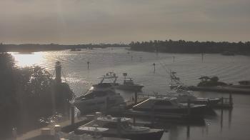Weather camera view of Hamilton Harbor Yacht Club.