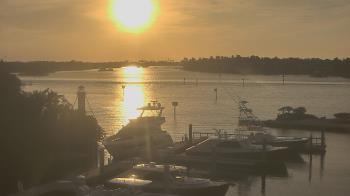 Weather camera view of Hamilton Harbor Yacht Club.
