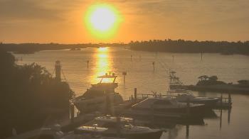 Weather camera view of Hamilton Harbor Yacht Club.