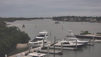 Weather camera view of Hamilton Harbor Yacht Club.