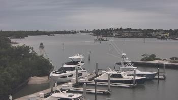 Weather camera view of Hamilton Harbor Yacht Club.