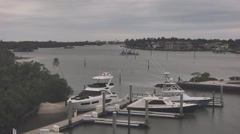 Weather camera view of Hamilton Harbor Yacht Club.