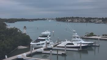 Weather camera view of Hamilton Harbor Yacht Club.