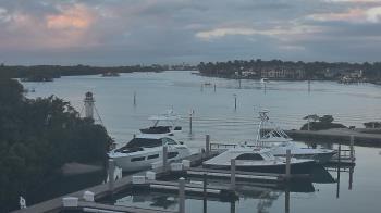Weather camera view of Hamilton Harbor Yacht Club.