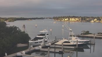 Weather camera view of Hamilton Harbor Yacht Club.