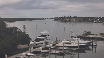 Weather camera view of Hamilton Harbor Yacht Club.
