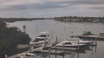 Weather camera view of Hamilton Harbor Yacht Club.