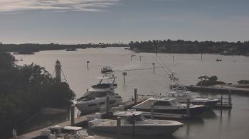 Weather camera view of Hamilton Harbor Yacht Club.