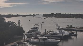 Weather camera view of Hamilton Harbor Yacht Club.