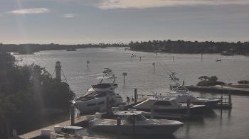 Weather camera view of Hamilton Harbor Yacht Club.