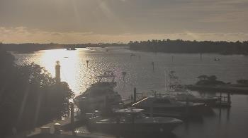 Weather camera view of Hamilton Harbor Yacht Club.
