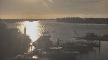 Weather camera view of Hamilton Harbor Yacht Club.