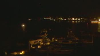 Weather camera view of Hamilton Harbor Yacht Club.