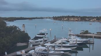 Weather camera view of Hamilton Harbor Yacht Club.