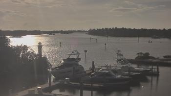 Weather camera view of Hamilton Harbor Yacht Club.