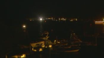 Weather camera view of Hamilton Harbor Yacht Club.