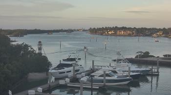 Weather camera view of Hamilton Harbor Yacht Club.