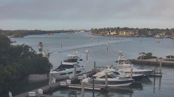 Weather camera view of Hamilton Harbor Yacht Club.