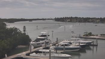 Weather camera view of Hamilton Harbor Yacht Club.