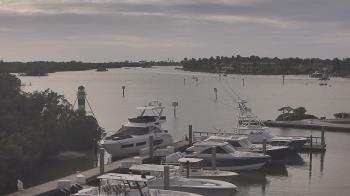 Weather camera view of Hamilton Harbor Yacht Club.