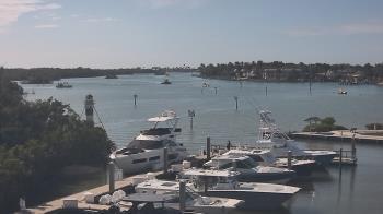 Weather camera view of Hamilton Harbor Yacht Club.