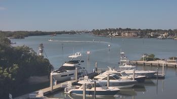 Weather camera view of Hamilton Harbor Yacht Club.