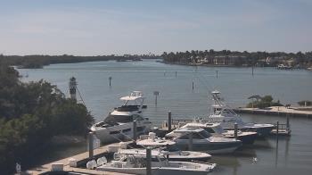 Weather camera view of Hamilton Harbor Yacht Club.