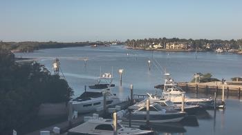 Weather camera view of Hamilton Harbor Yacht Club.