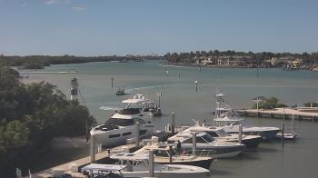 Weather camera view of Hamilton Harbor Yacht Club.