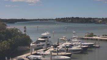 Weather camera view of Hamilton Harbor Yacht Club.