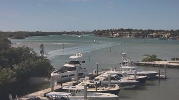 Weather camera view of Hamilton Harbor Yacht Club.