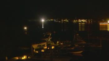 Weather camera view of Hamilton Harbor Yacht Club.