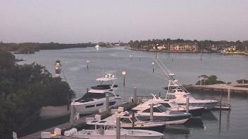 Weather camera view of Hamilton Harbor Yacht Club.