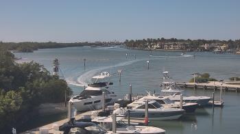 Weather camera view of Hamilton Harbor Yacht Club.