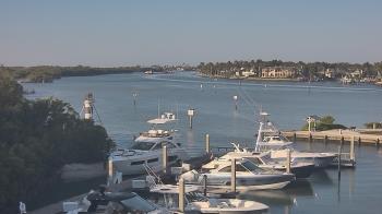 Weather camera view of Hamilton Harbor Yacht Club.