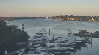 Weather camera view of Hamilton Harbor Yacht Club.