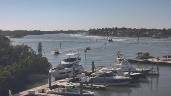 Weather camera view of Hamilton Harbor Yacht Club.